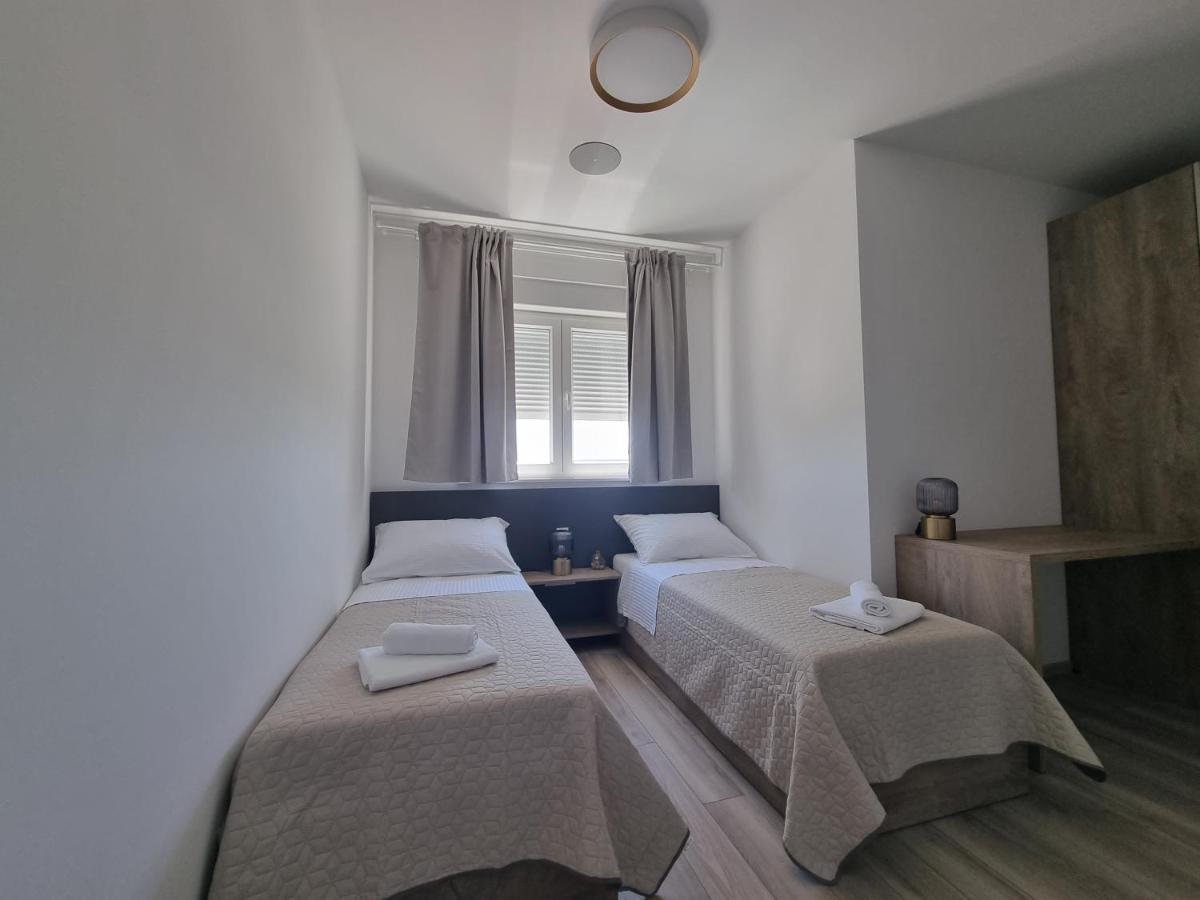 Villa Madison Posedarje Esterno foto